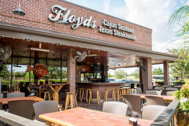 patio view of floyds seafood sugar land